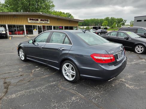 Used 2013 Mercedes-Benz E 350 4MATIC Sedan image 3