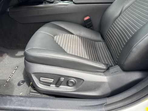 Used 2024 Toyota Camry SE FWD image 13