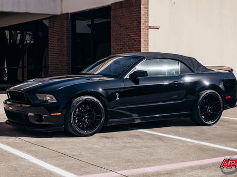 Used 2013 Ford Mustang Shelby GT500 image 32