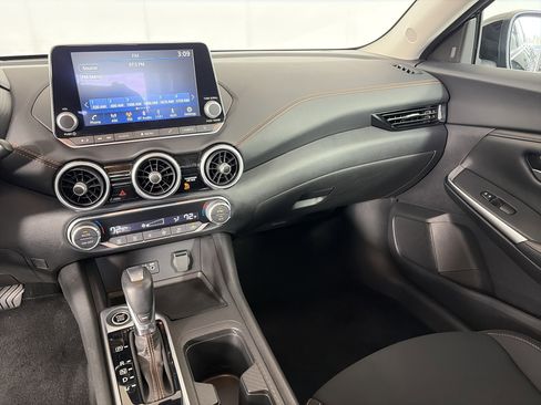 Certified 2023 Nissan Sentra SR FWD image 4