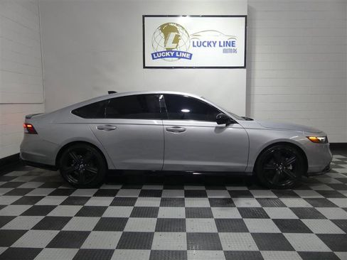 Used 2023 Honda Accord Sport image 6