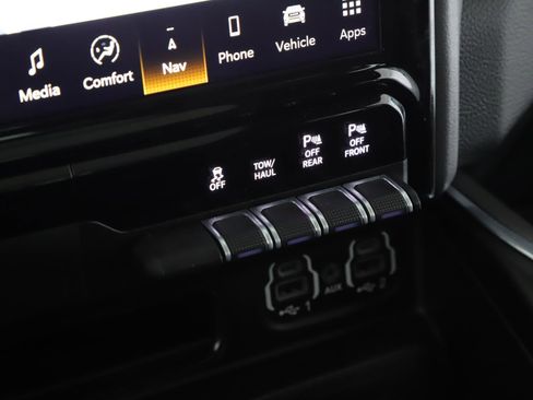 Used 2023 RAM 1500 Laramie image 14
