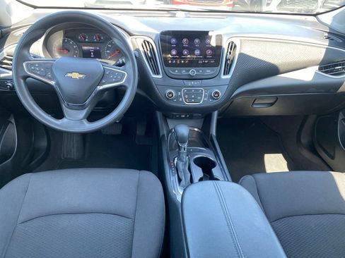 Used 2023 Chevrolet Malibu LT FWD image 4