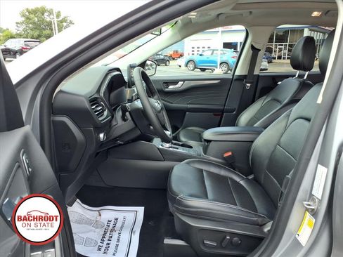 Used 2022 Ford Escape Titanium w/ Class II Trailer Tow Package AWD/4WD image 26