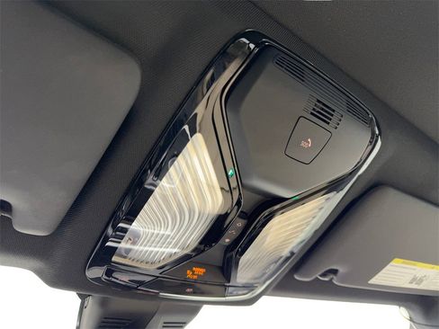 Used 2019 BMW 330i Sedan w/ Driving Assistance Package image 68