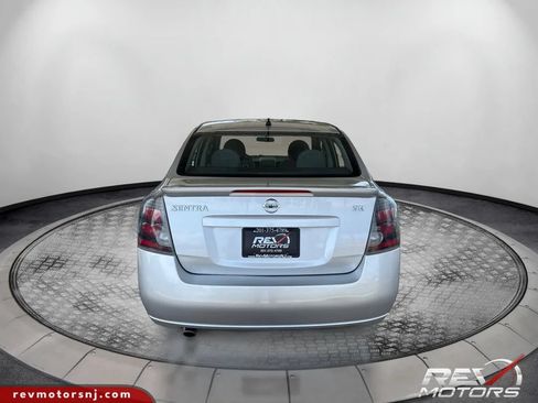 Used 2012 Nissan Sentra 2.0 SR w/ Convenience Pkg FWD image 4