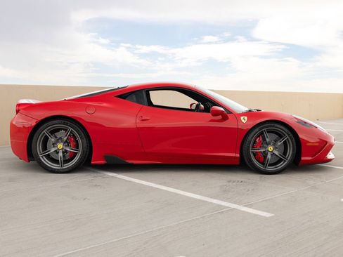 Used 2014 Ferrari 458 Speciale Coupe RWD image 10