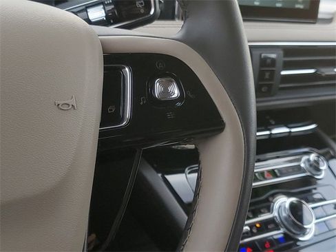 Certified 2022 Lincoln Corsair AWD w/ Equipment Group 101A image 20