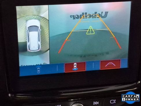 Used 2018 Chevrolet Traverse RS image 20