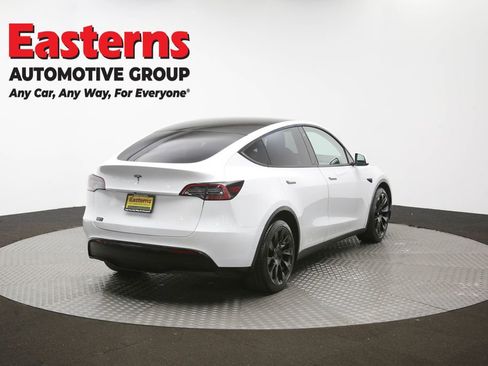 Used 2022 Tesla Model Y Long Range image 35