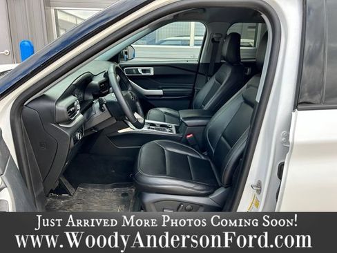 Used 2023 Ford Explorer XLT w/ Equipment Group 202A AWD/4WD image 16