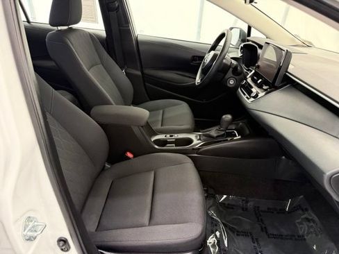 Used 2025 Toyota Corolla LE FWD image 19