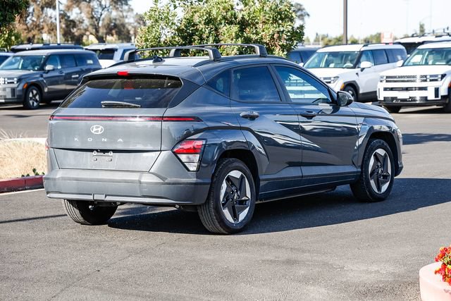 Certified 2025 Hyundai Kona SEL FWD image 5