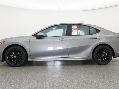 New 2026 Toyota Camry SE image 10