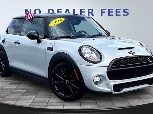 Used 2016 MINI Cooper S image 3