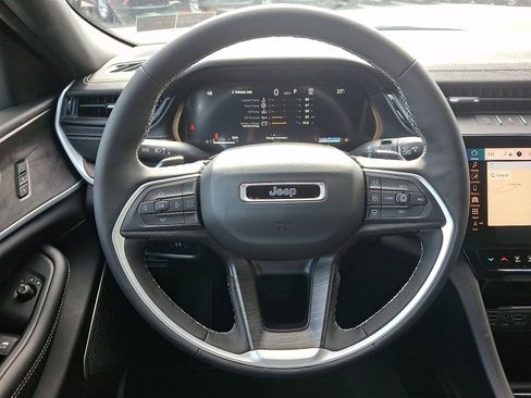 New 2026 Jeep Grand Cherokee Limited image 13