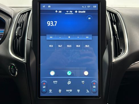 Used 2022 Ford Edge Titanium AWD/4WD image 5