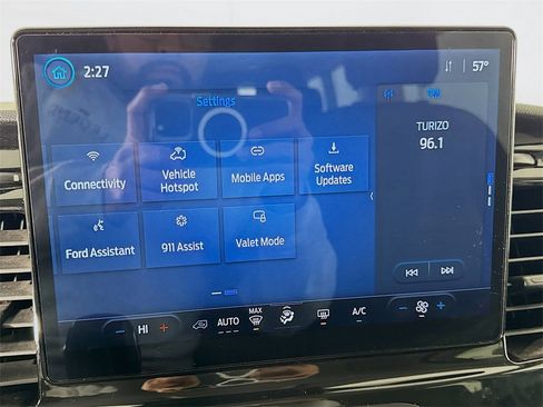 Used 2023 Ford Transit 350 XLT image 37