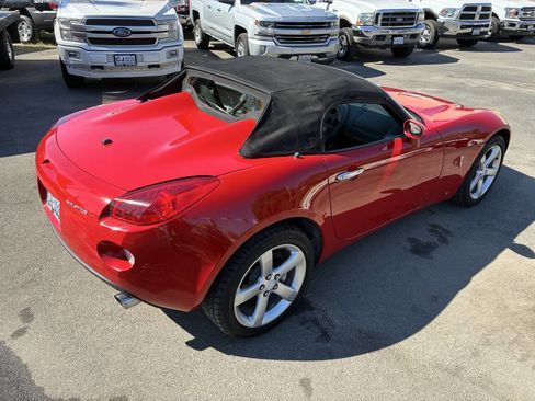 Used 2007 Pontiac Solstice Base 2dr Convertible w/ Preferred Package image 4