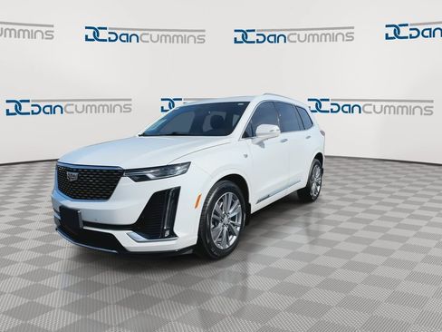 Used 2023 Cadillac XT6 Premium Luxury w/ LPO, Floor Liner Package AWD/4WD image 4