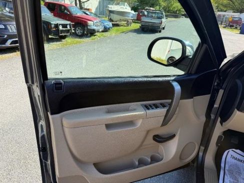 Used 2011 GMC Sierra 1500 SLE RWD image 15