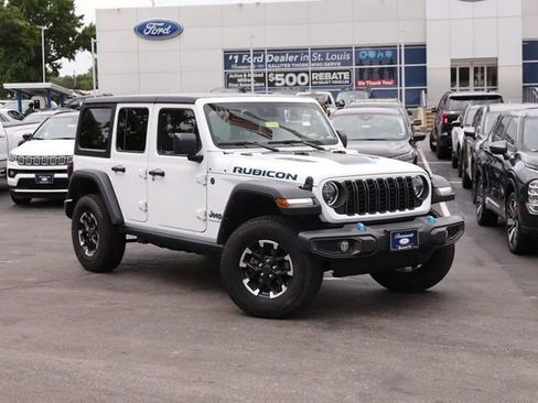 Used 2024 Jeep Wrangler Unlimited Rubicon 4xe AWD/4WD image 2