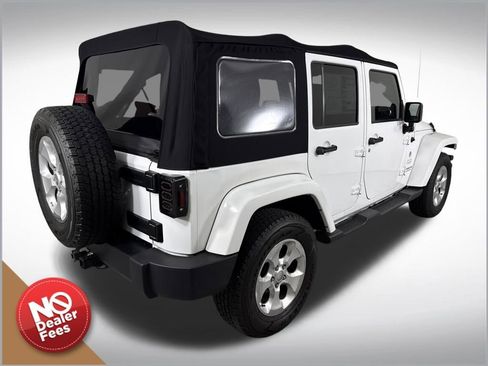 Used 2014 Jeep Wrangler Unlimited Sahara image 3