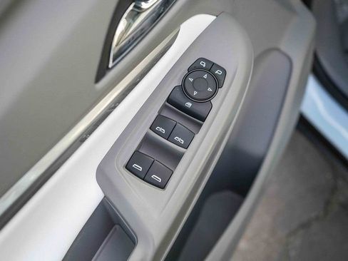 Used 2023 Chevrolet Bolt EUV Premier w/ Super Cruise Package image 19