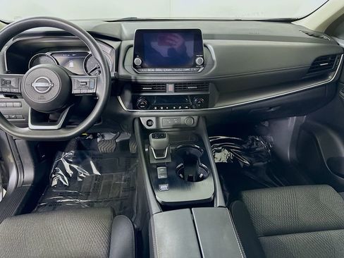 Used 2024 Nissan Rogue SV image 18