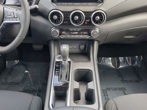 Used 2025 Nissan Sentra SV image 17