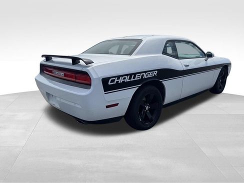 Used 2013 Dodge Challenger SXT Plus RWD image 3