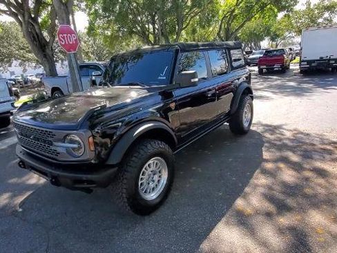 Used 2022 Ford Bronco Badlands image 38