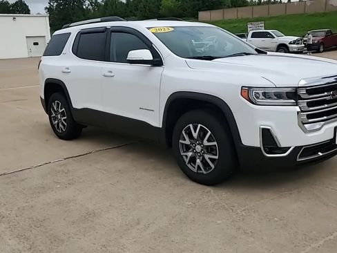 Used 2023 GMC Acadia SLT FWD image 2