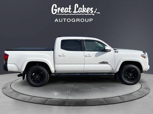 Used 2020 Toyota Tacoma SR5 AWD/4WD image 6