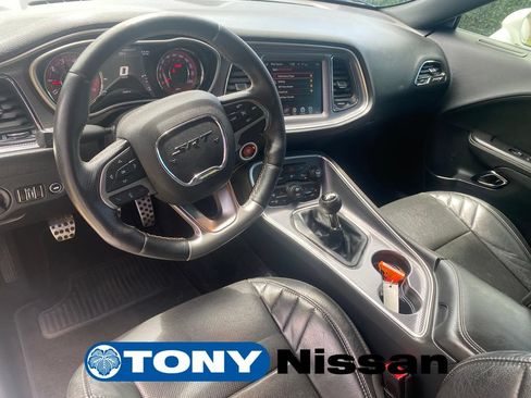 Used 2016 Dodge Challenger SRT Hellcat RWD image 30