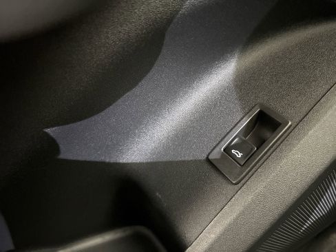 Used 2025 Audi Q5 Premium Plus w/ Premium Plus image 16