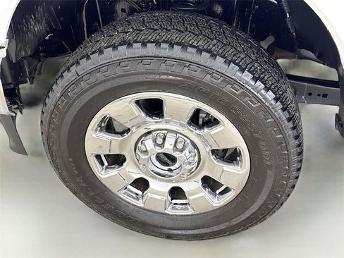Used 2024 Ford F350 Lariat w/ Chrome Package image 32