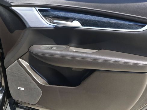 Used 2025 Cadillac XT5 Premium Luxury w/ Technology Package FWD image 16