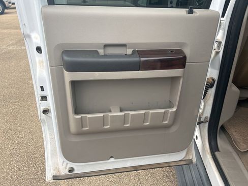 Used 2008 Ford F450 2WD Crew Cab Super Duty image 8