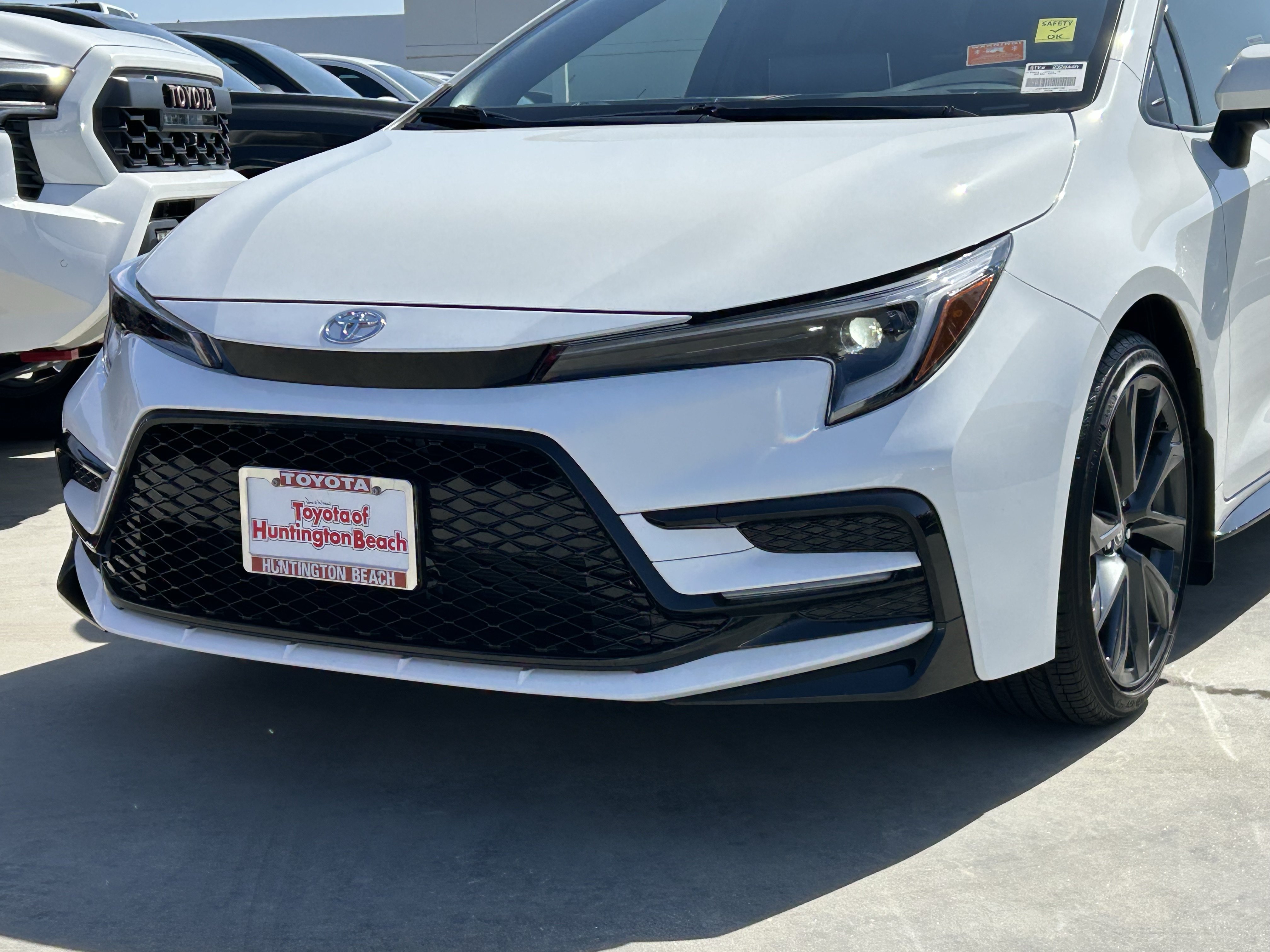 Certified 2026 Toyota Corolla SE w/ SE Package FWD image 7