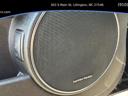 Used 2013 Mercedes-Benz C 250 Sedan w/ Multimedia Pkg image 16