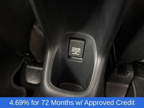 Used 2017 Honda HR-V LX image 10
