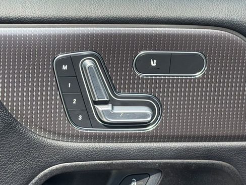 Certified 2023 Mercedes-Benz GLB 250 image 18
