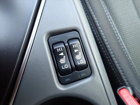 Used 2024 Subaru Crosstrek 2.0i Premium image 19