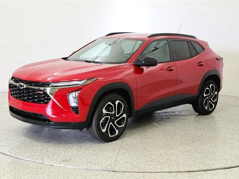 New 2026 Chevrolet Trax RS w/ Driver Confidence Package FWD image 3