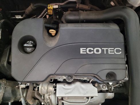 Used 2018 Chevrolet Equinox LT image 30