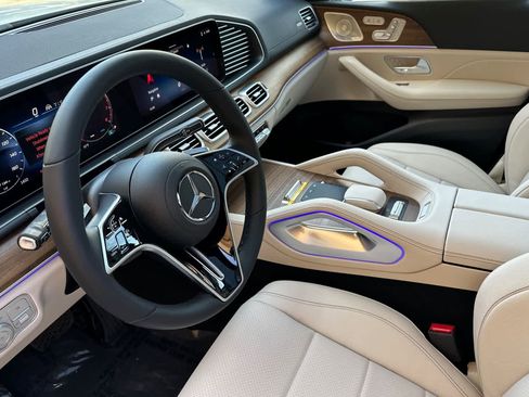 New 2025 Mercedes-Benz GLS 450 4MATIC image 8