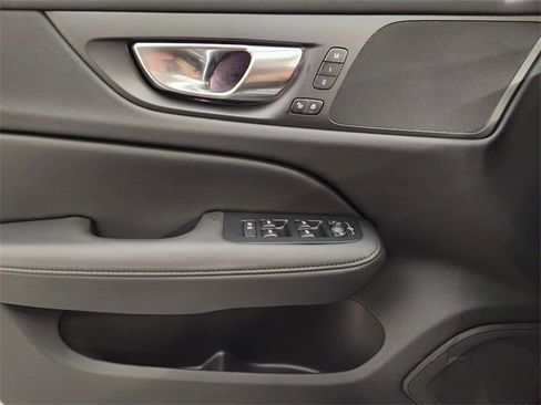 New 2026 Volvo V60 B5 Cross Country Plus w/ Protection Package Premier image 24
