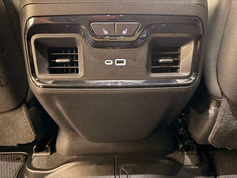 Used 2024 GMC Sierra 1500 AT4X image 33