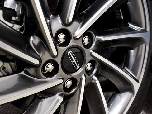 Used 2024 Lincoln Corsair FWD w/ Equipment Group 101A image 14